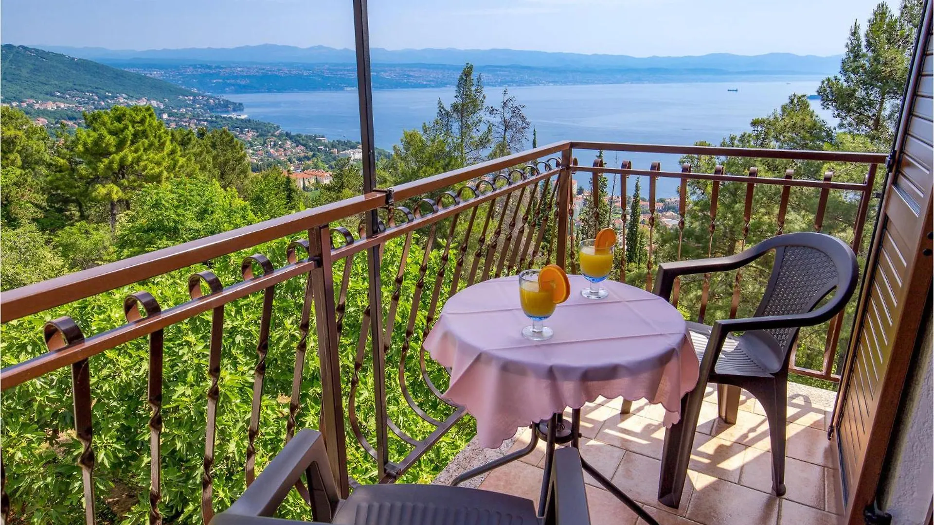 Lovely Home In Lovran With Wifi Holiday home